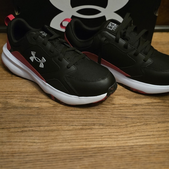 Under Armour Black and Red Sneakers - Picture 1 of 6